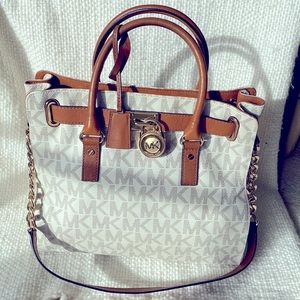 Large Michael Kors Satchel shoulder bag.
